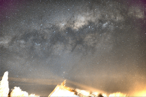 Astrotoerisme in treinstations (Uribelarrea): &quot;Trein naar de Melkweg&quot;.