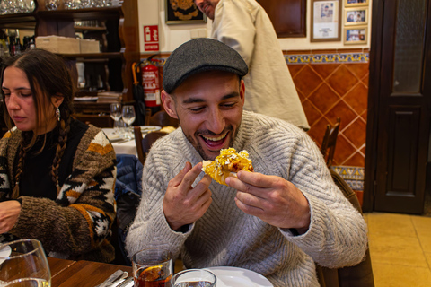 Madrid's Iconic Tapas, Taverns & History Experience