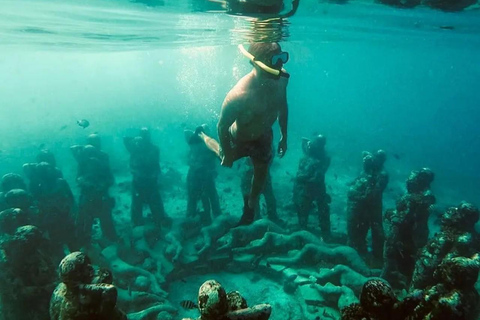 Snorkeling and Sunrise Boat Tour