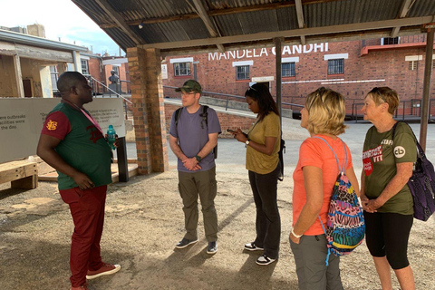 Le tour de Johannesburg, Musée de l&#039;apartheid et sowetoEl tour de la ciudad de Johannesburgo y el municipio de Soweto