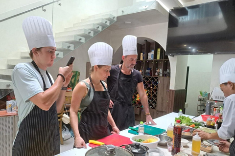 Hoi An: Vegetarian Cooking Class & Explore Local Market trip Vegetarian Cooking Class w Local Market Tour& hotel transfer