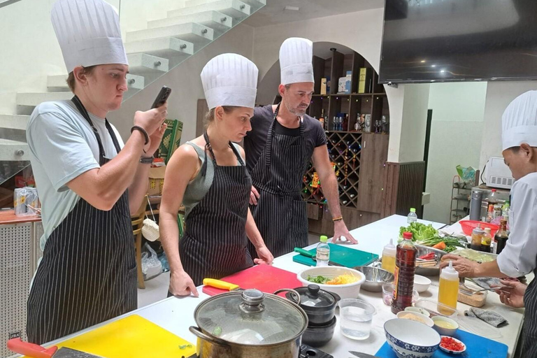 Hoi An: Vegetarian Cooking Class & Explore Local Market trip Vegetarian Cooking Class w Local Market Tour& hotel transfer