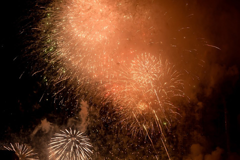 Da Nang: DIFF Fireworks Experience on a Han River Cruise [3rd Floor Seat] Set Menu Dinner Cruise | by TAURONGSONGHAN