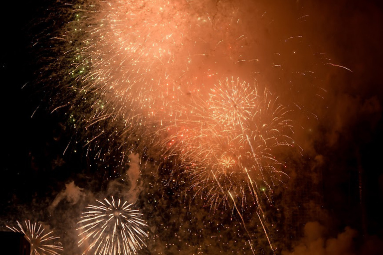 Da Nang: DIFF Fireworks Experience on a Han River Cruise [3rd Floor Seat] Set Menu Dinner Cruise | by TAURONGSONGHAN