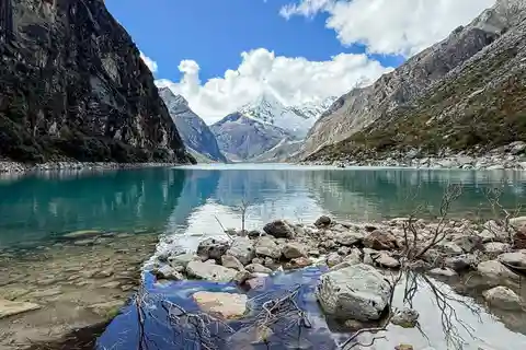 Huaraz: Full Day Laguna Parón + View of Nevado Artesonraju