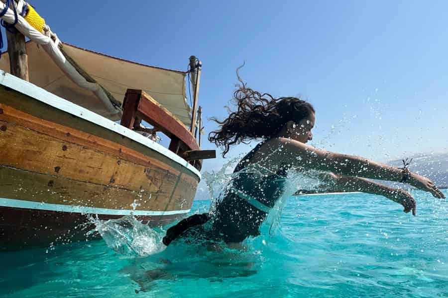 Matemwe: Mnemba Island Delfin- und Schnorchelbootfahrt. Foto: GetYourGuide