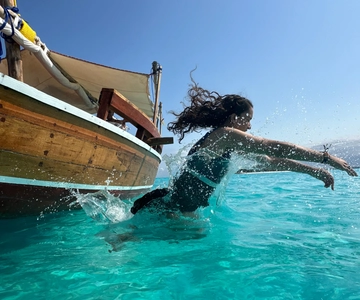 Matemwe: Tour in barca con delfini e snorkeling sull'isola di Mnemba