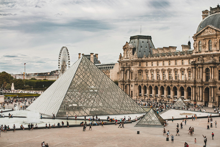 Paris: Louvre Museum Ticket with Optional Hosted Louvre with Host