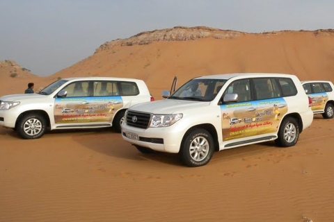 Dubaj: pustynne safari z niespodzianką VIPWspólne 4-godzinne safari po pustyni z przejażdżką na wielbłądach