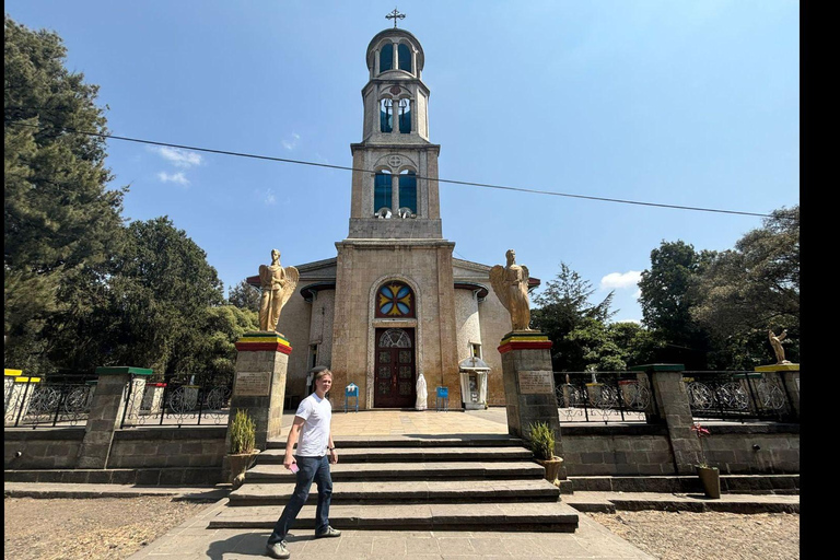 Addis Ababa: Guided City Tour with Museum Entry