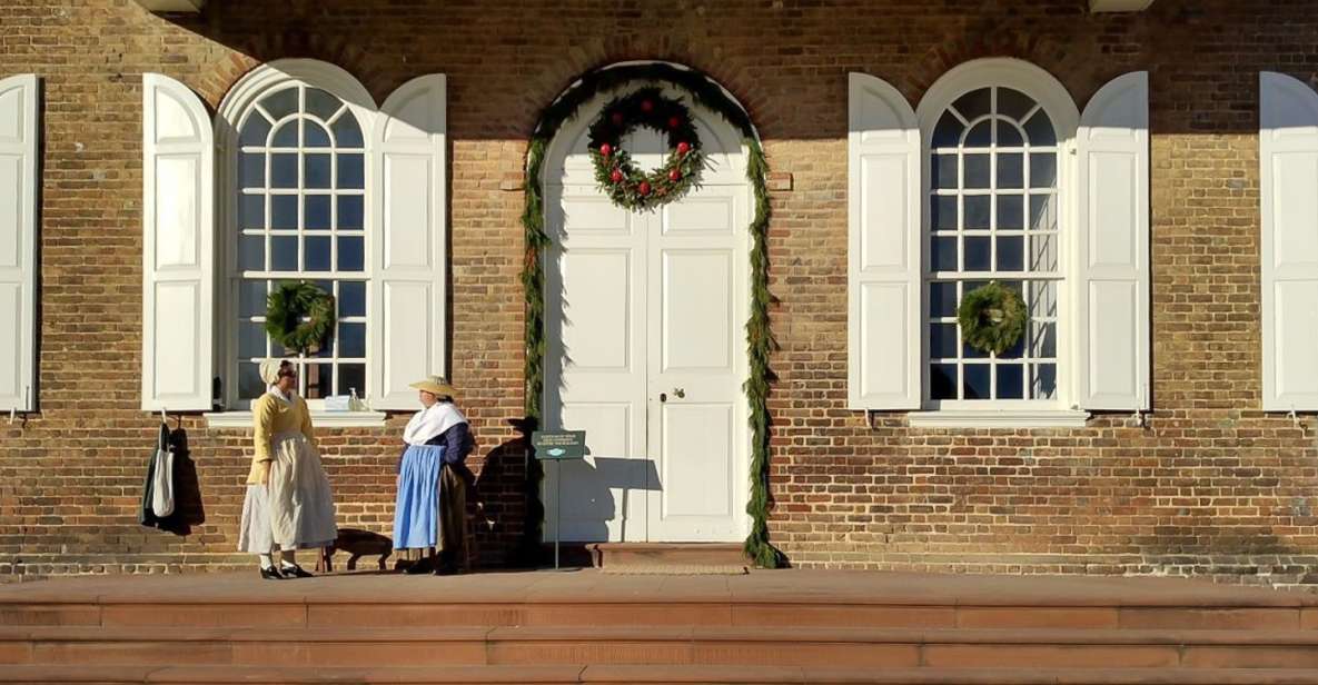 christmas decorations walking tour colonial williamsburg