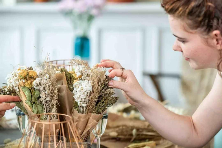 Leipzig: Flower Box Workshop with Sustainable Floristry