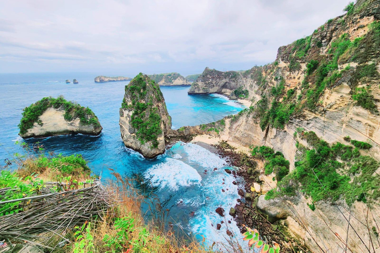 Nusa Penida : Visite guidée d&#039;une journée avec un chauffeur local comme guide