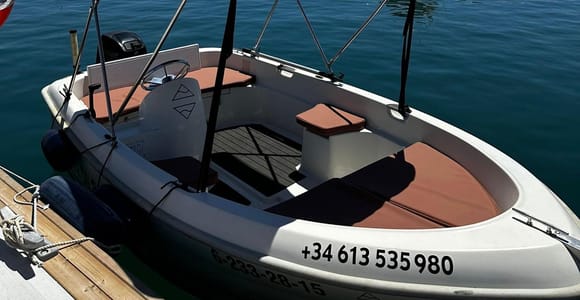 Marbella: Puerto Banús Bootsverleih ohne Führerschein