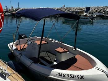 Marbella: Puerto Banús Bootsverleih ohne Führerschein