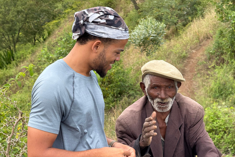 From Praia: Purgueira-Picos Sunrise Hike with Picnic Santiago: From the Beach, a Sunrise Hike to Purgueira-Picos with a Picnic