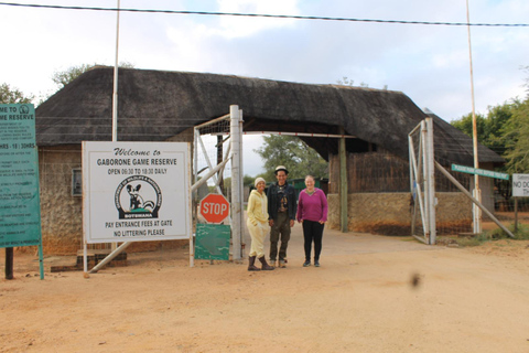 Gaborone: City Tour with Game Drive and Tswana Cuisine