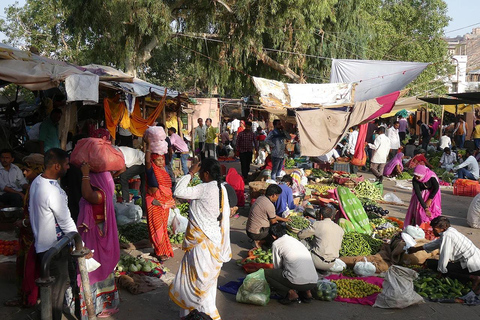 Geführte morgendliche E-Rikscha-Fahrt mit Lebensmittelverkostung
