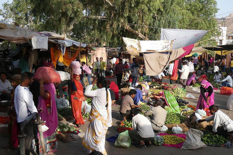 Geführte morgendliche E-Rikscha-Fahrt mit Lebensmittelverkostung