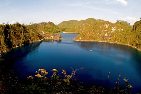 Las Lagunas de Montebello and Chiflón Waterfalls Tour: in Spanish