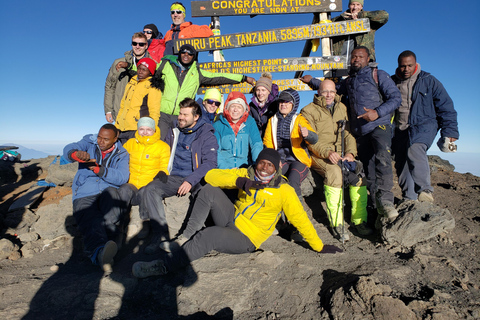 乞力马扎罗：莱莫肖路线徒步含机场接送乞力马扎罗：莱莫肖路线徒步之旅（含机场接送）