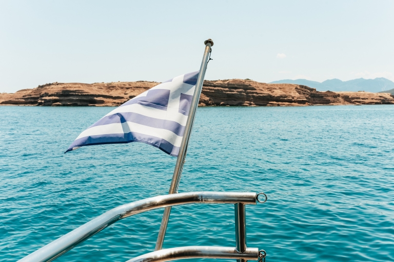 Athen: Bootstour nach Angistri und Ägina mit Badestopp in MoniAthen: Segeltörn zu den Inseln mit Hoteltransfers