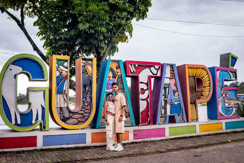 Medellín: Guatapé Tour, Visit to Peñol, and Alto del Chocho Medellín: Guatapé Tour, Visit to Piedra del Peñol and Alto del Chocho