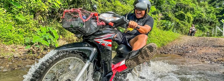 Aventure en scooter dans l'arrière-pays, éléphants, grottes, vues panoramiques