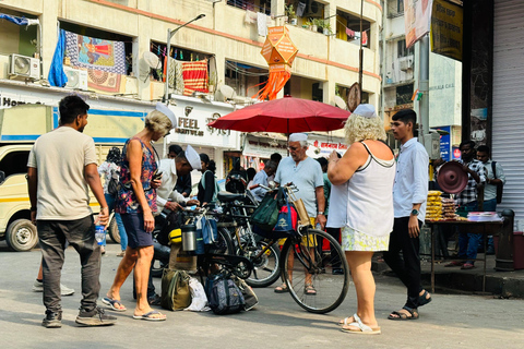 Mumbai: Dabbawalas, Dhobhighat & Dharavi Slum Halbtagestour