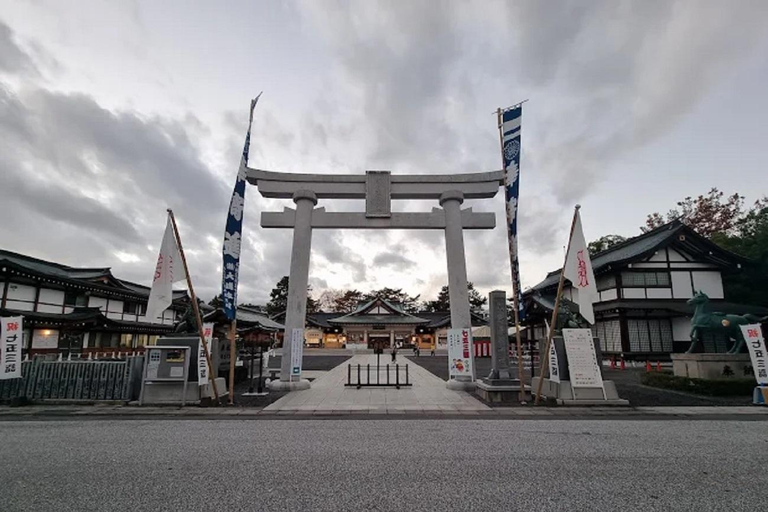 Hiroshima: Castle & Samurai Heritage Trail Guided Tour