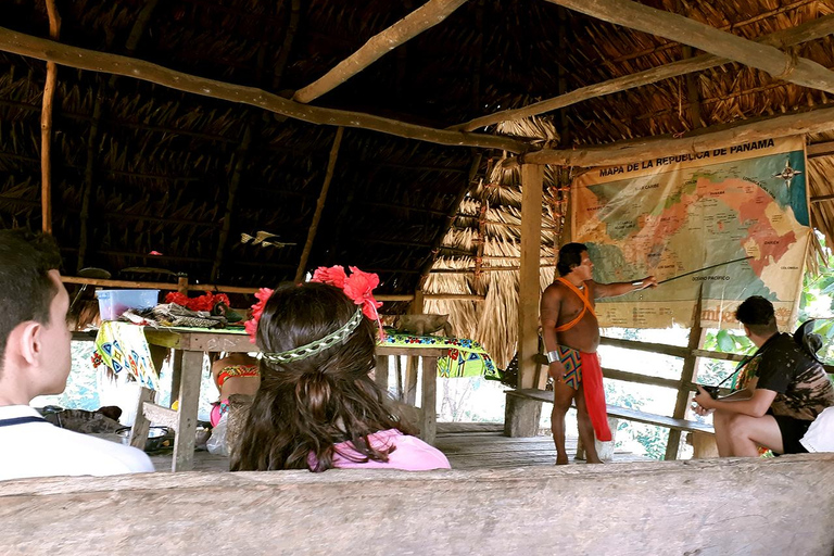 Panama Stad: Bezoek onze Emberá inheemse cultuur, jungle en watervallen