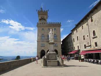 San Marino: Discover the Ancient Land with Transfer