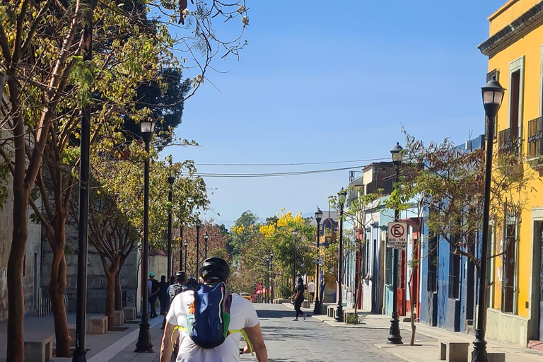 City tour em Oaxaca - Cultura, história e tradiçõesPASSEIO DE BICICLETA NA CIDADE DE OAXACA