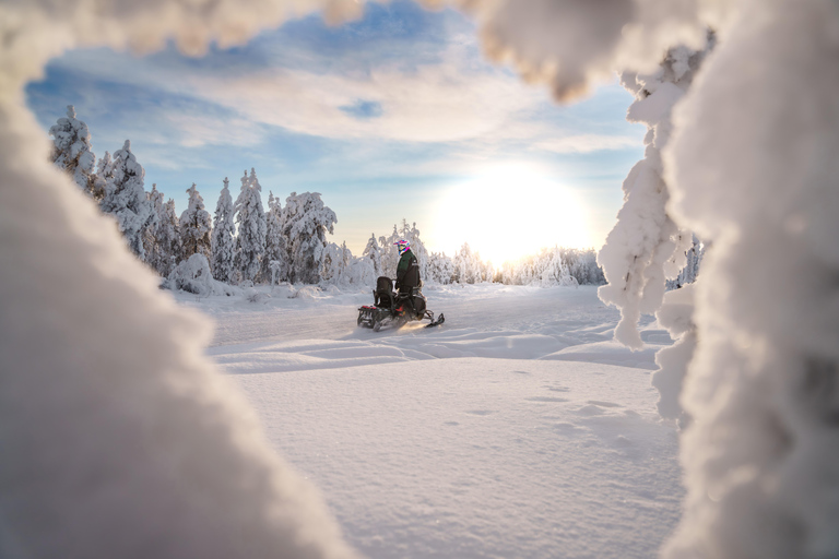 Snowmobile tour in Rovaniemi Lapland in small group