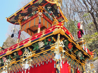 From Takayama, Immerse in Takayama's Rich History and Temple - Housity