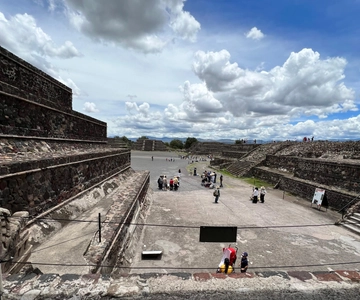 Tour privado en familia a Teotihuacán desde tu alojamiento