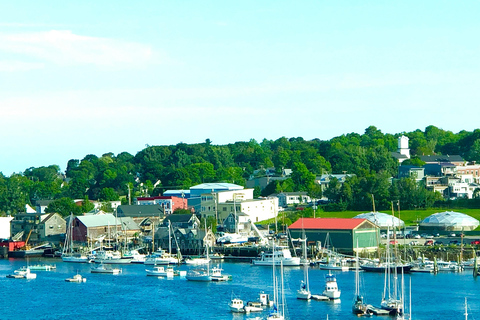 Boston: Portland Lighthouse & Kennebunk Small Group Day Tour