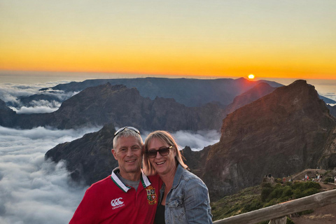 Madeira: Pico do Arieiro Sunset & Stairway to Heaven Walk Pico do Arieiro Sunset & Optional Stairway to Heaven Walk