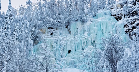 Rovaniemi: Korouoma Frozen Waterfalls Hike with BBQ Lunch