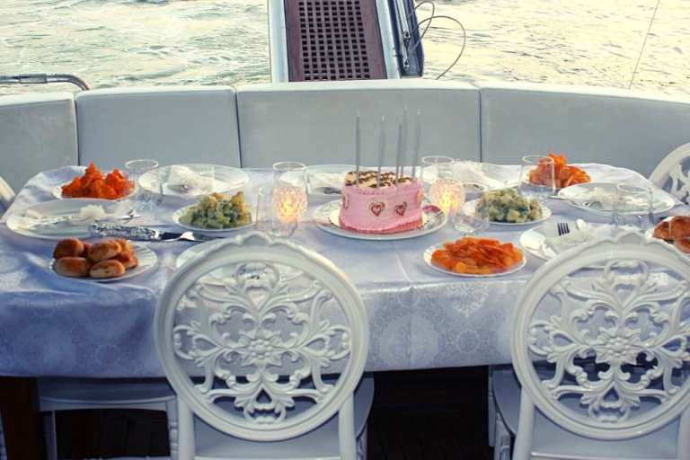 İstanbul: Bosphorus Yacht Cruise with Private Yacht
