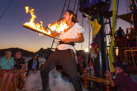 Cancun: Kapten Krok Piratskepp Middagskryssning med show