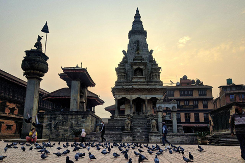 5-Days Kathmandu Tour with Nagarkot and Chandragiri HillSunrise with Everest: 5-Day Tour from Kathmandu