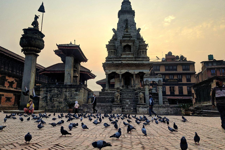 5-Days Kathmandu Tour with Nagarkot and Chandragiri HillSunrise with Everest: 5-Day Tour from Kathmandu