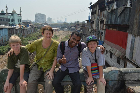 Mumbai: tour panoramico privato e tour dei bassifondi con un abitante del luogo