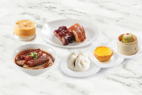 Hong Kong Disneyland: Plaza Inn Dim Sum & Barbecued Set