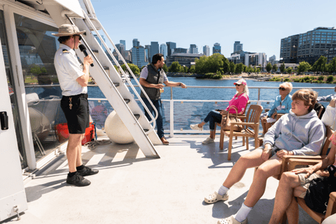 Seattle: Locks Cruise with Local Guide Departs From AGC Marina/Lake Union with Return Bus
