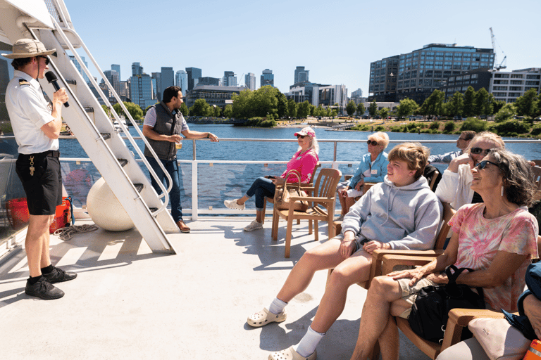 Seattle: Locks Cruise with Local Guide Departs From AGC Marina/Lake Union with Return Bus