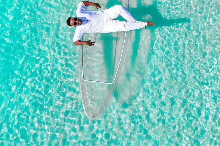 Kendwa: kayak trasparente e drone con guida