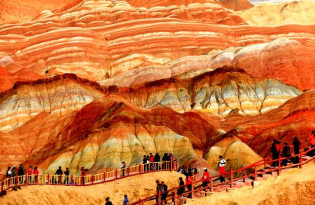 Visit By bullet train from Lanzhou to Zhangye rainbow Mountain in Lanzhou, China
