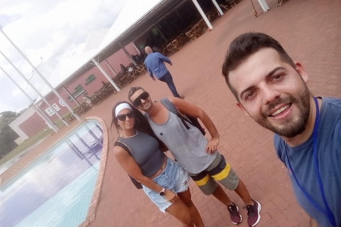 Iguazu Taxis: Flughafen+Wasserfälle auf beiden Seiten+ Flughafen!Der Besuch wird allein gemacht, um ohne Eile zu genießen